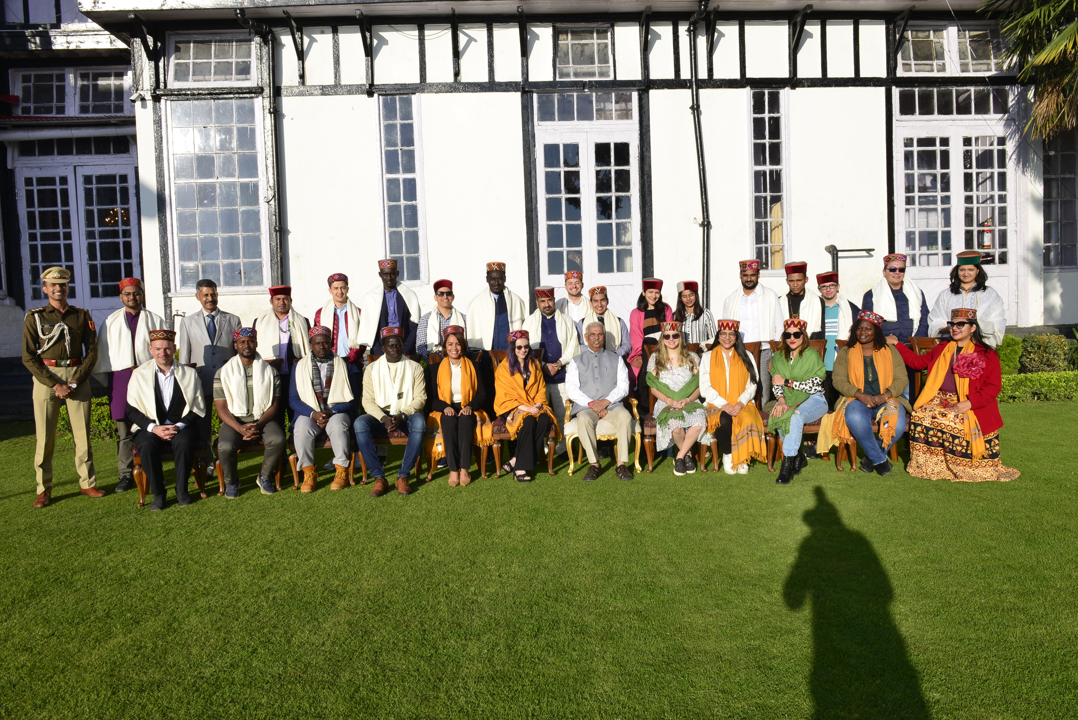Young Foreign Delegates call on Governor...