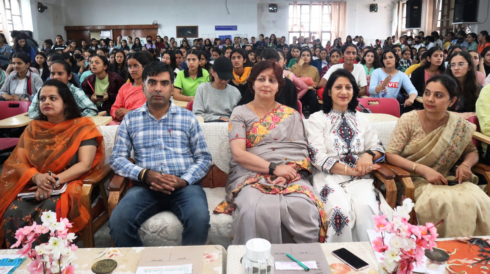 शिमला नर्सिंग कॉलेज में वृक्षारोपण और स्वास्थ्य चिकित्सा शिविर का आयोजन