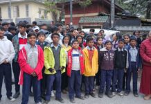 मुख्यमंत्री ने टोंग लेन स्कूल के बच्चों का क्रिकेट देखने का सपना किया पूरा