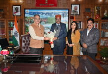 Governor Meets VCs, Pushes for Education Reform