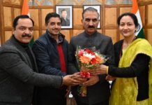 Computer Teachers Present Key Demands to CM